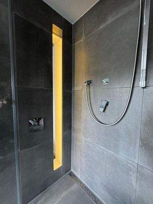 Sicht in die XL-Dusche