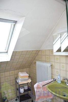 Badezimmer DG Bild 1