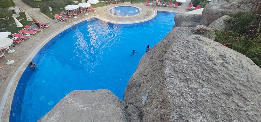 Pool -4-