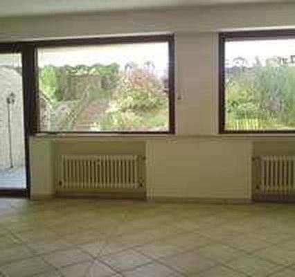 Wohnzimmer Gartenblick+Balkon