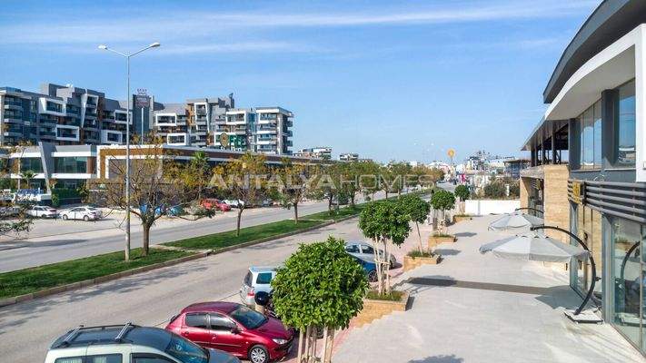 Shop with Investment Opportunity in Viva Defne Project in Antalya