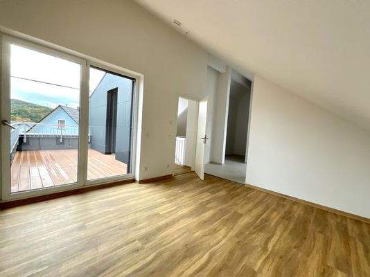 Schlafzimmer DG mit Zugang Terrasse