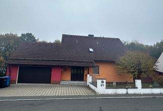 Ansicht von Straße / Vorgarten