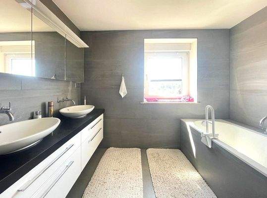 Badezimmer-Ansicht 2