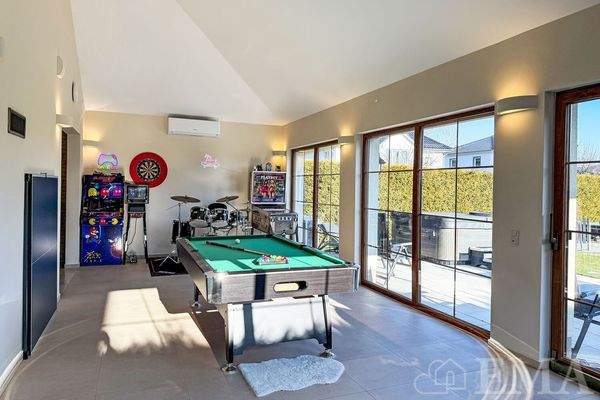 Hobbyraum mit Terrassenzugang