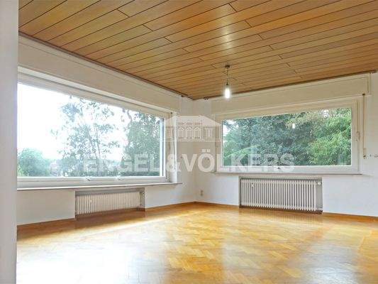Esszimmer mit Panoramafenstern