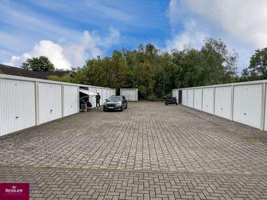13 vermietete Garagen