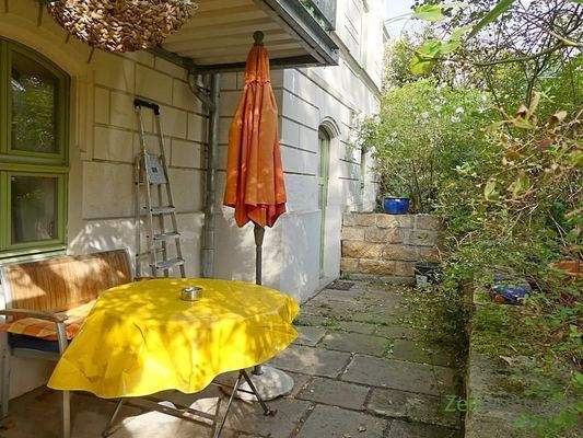 eigener überdachter Sitzplatz