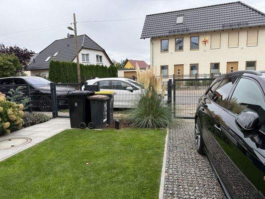 Hofeinfahrt, Vorgarten