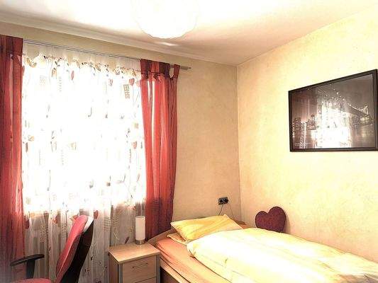 Kinderzimmer oder Büro