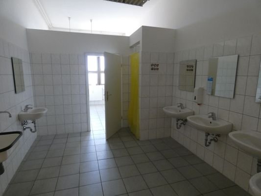 G2, 1.OG Sanitärräume.JPG