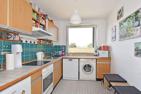 gut geschnittene Küche 