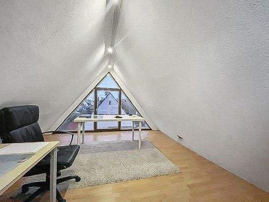 Studio Büro Dachboden