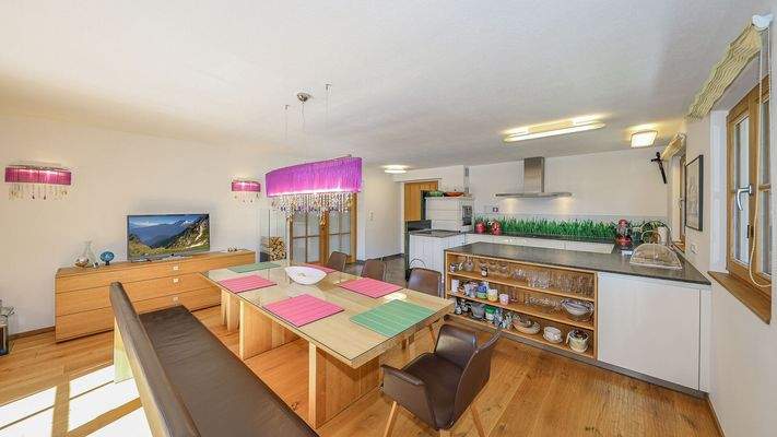 KITZIMMO-Exklusives Landhaus in traumhafter & unverbaubarer Aussichtslage - Immobilien Kitzbühel.