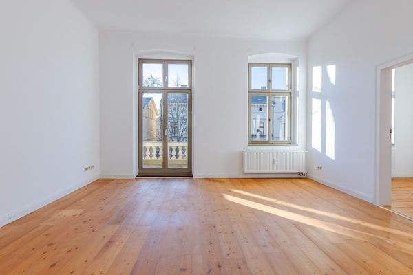 Lichtdurchflutet (Zi 2)