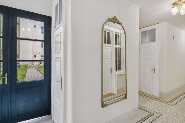 4vau2HTo1StWpU2cqlpH