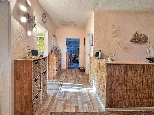 Flur mit Blick zur Küche