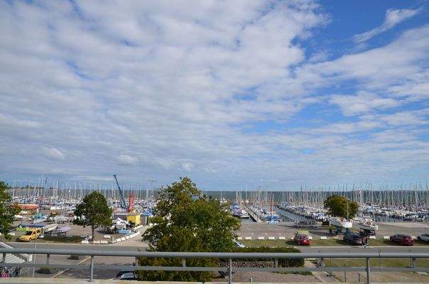 9062FS-05 der Hafen von der Tür