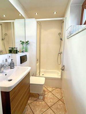 Gäste-Duschbad - EG