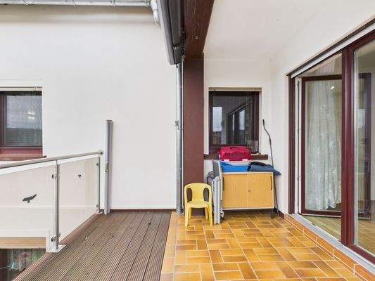 CAM04379G0-PR0076-STILL023