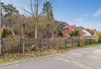 seitliche Grundstücksansicht