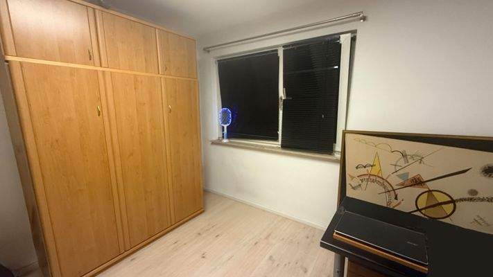 Schlafraum 1 - Fensterseite