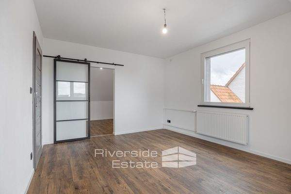 Zimmer mit Ankleidezimmer OG