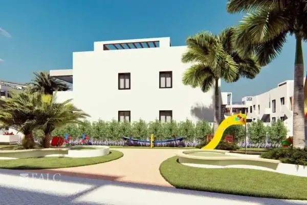 Aussenanlage mit Kinderspielplatz