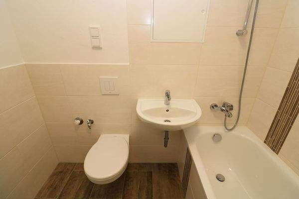 Beispiel Bad mit Wanne