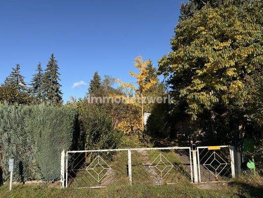 Einfahrt Straßenseite