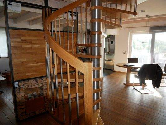 Wohnen/ Essen /Balkon