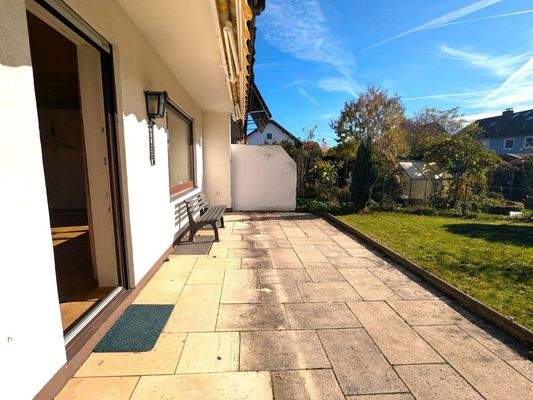 Südterrasse mit elektrischer Markise