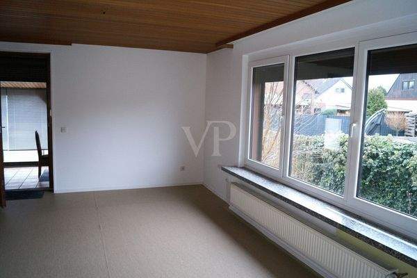 40 Wohnzimmer EG KI bearbeitet