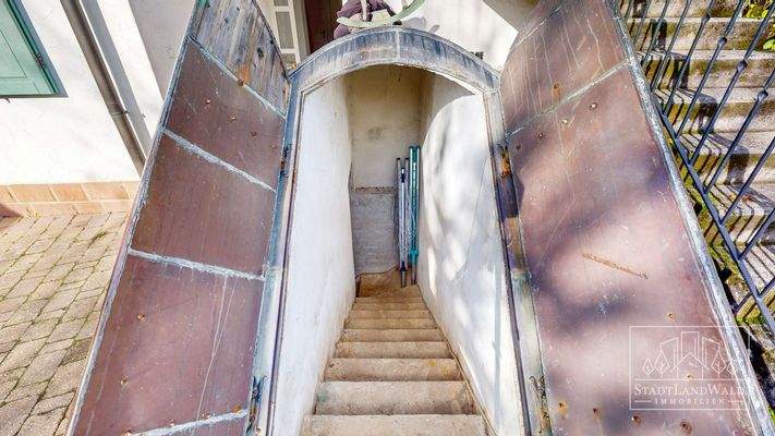 Zugang von Garten ins UG