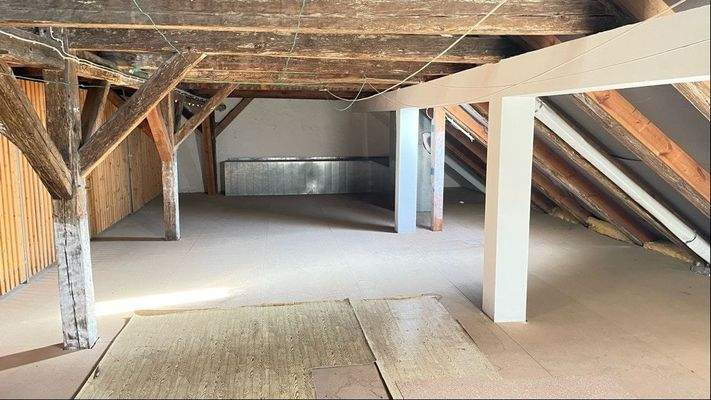 Boden mit Abstellbox