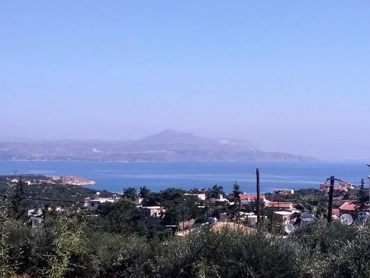 Olivenhain mit Meerblick und Baugenehmigung in Aspro