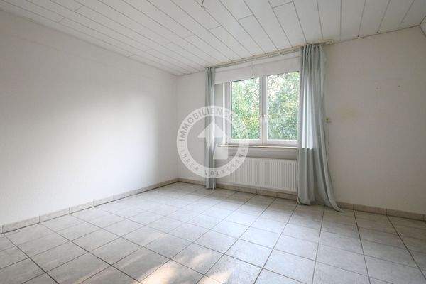 Haus LINKS - Kind 1 (Blick 1)