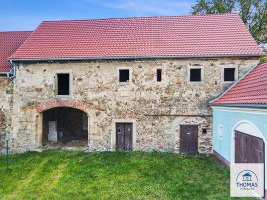 Hofansicht Pferdestall 1