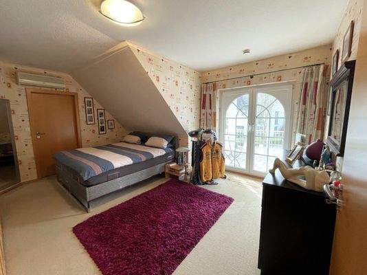 Hochwertiges Zweifamilienhaus