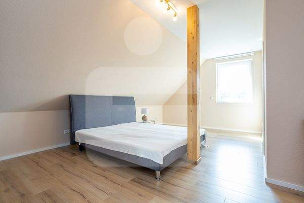 Schlaf oder Arbeitsbereich im Obergeschoss