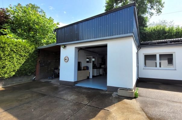 Garage1.jpg