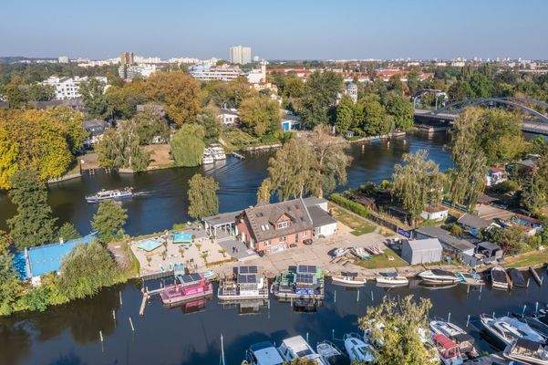 Halbinsel mit circa 60 Meter Wasserfront