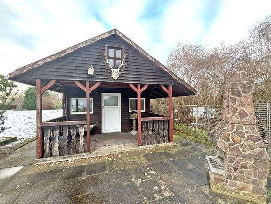 Blockhütte im Garten