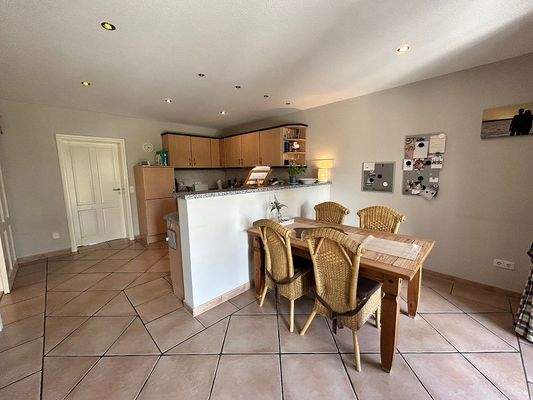 1020091_5_Küche Essbereich.jpg