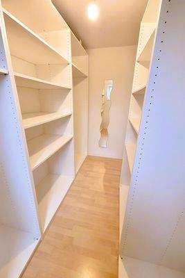 Ankleide-Abstellraum Sout.