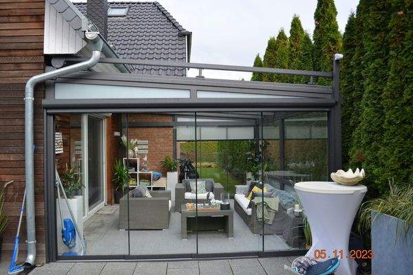 Wintergarten mit Möbel