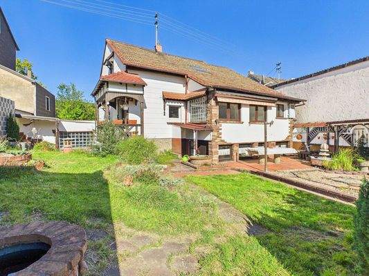 Ein-/ Zweifamilienhaus in Wadgassen