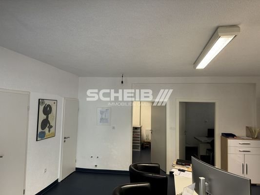 gepflegtes Büro