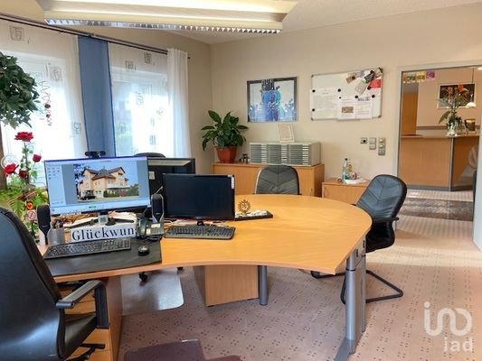 Büro 1 von Tür
