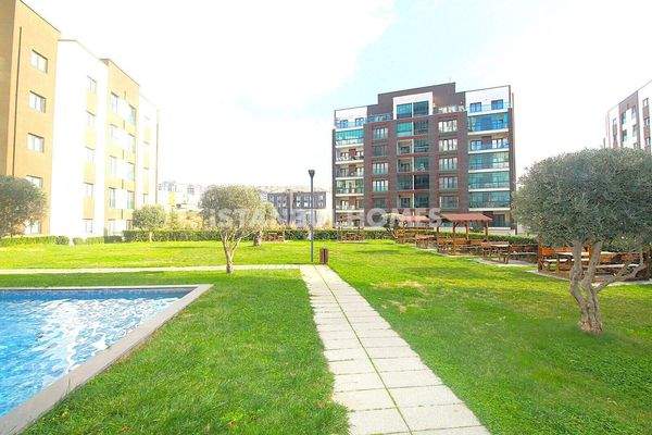 Spacious Flats Near the Marina in Beylikdüzü İstanbul